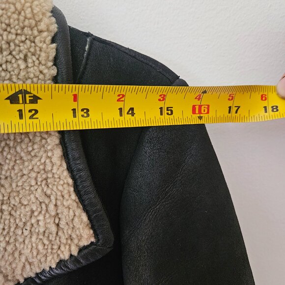 Aritzia shearling jacket - Picture 7 of 9